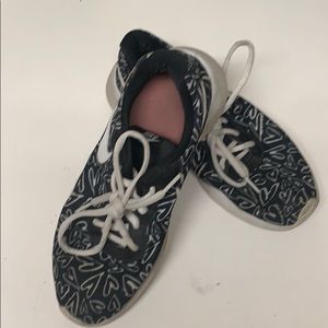 Kids shoes